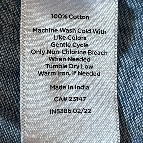 Talbot’s denim top - Picture 3 of 5